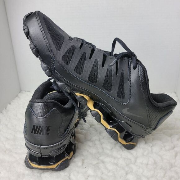 Nike Reax 8 TR Mens Size 9.5 Cross Training Sneaker Black Gold Low Top Shoes - Picture 6 of 11